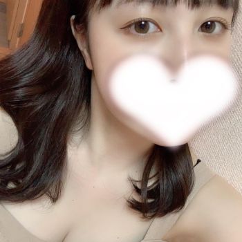 初めまして!まいかです🍀 ̖́-